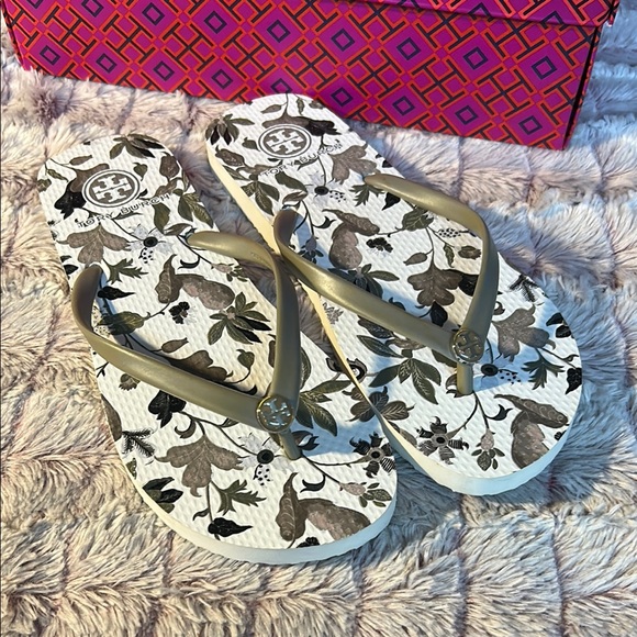 TORY BURCH Flip Flopssize 9White With Floral Pattern